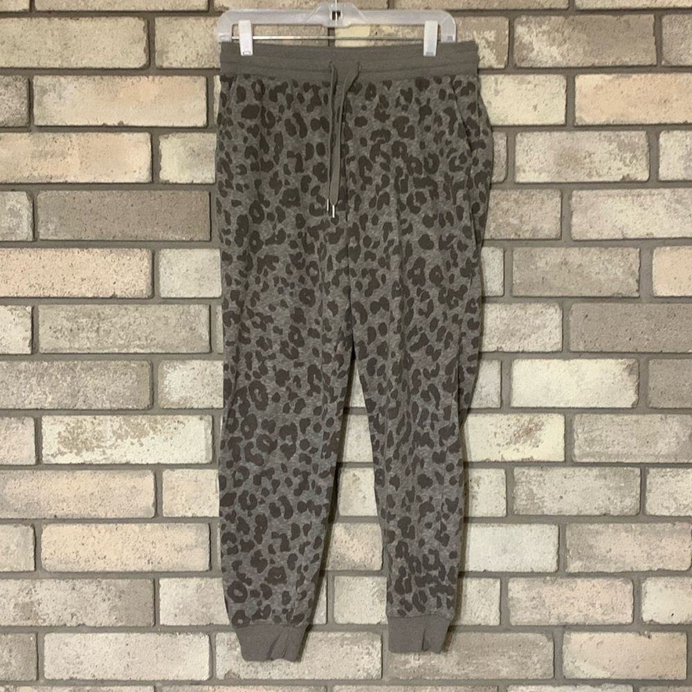 3for$20 pants medium - Picture 1 of 3